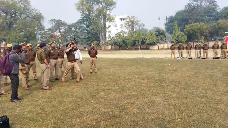 जौनपुर पुलिस ने किया बलवा ड्रिल, 28 थानों के अधिकारी शामिल रहे