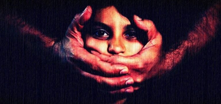 मिर्जापुर – 9 साल की बच्ची का शव घर के पास मिला, दुष्कर्म और हत्या का संदेह
